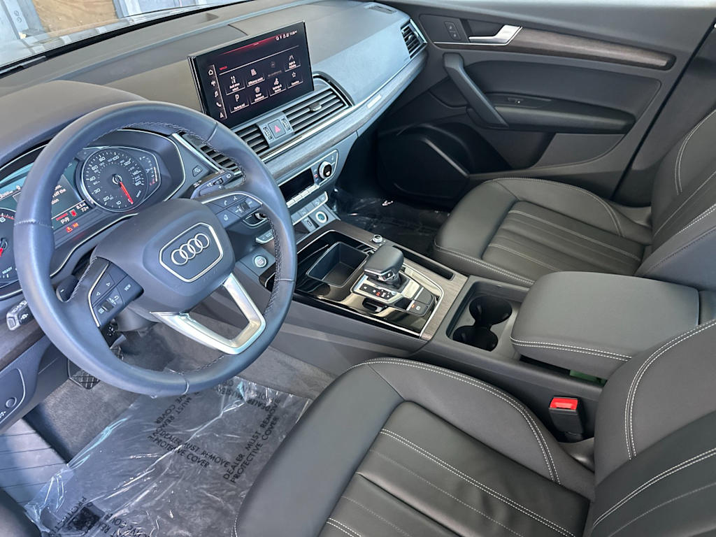 Thumbnail: 2023 Audi Q5 - 8