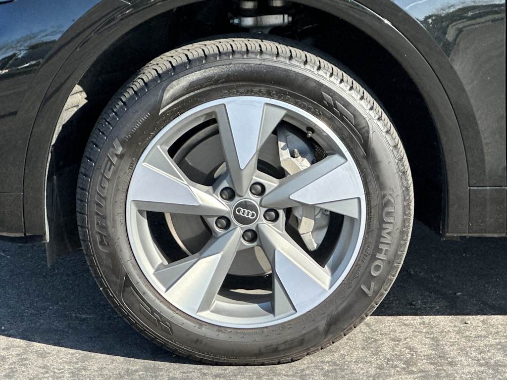 Thumbnail: 2023 Audi Q5 - 7