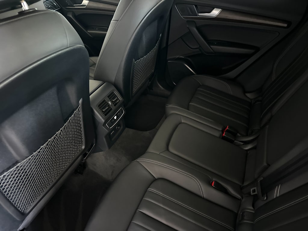 Thumbnail: 2024 Audi Q5 - 9