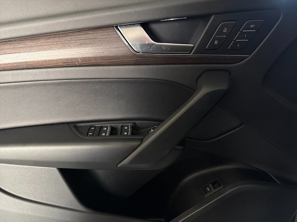 Thumbnail: 2023 Audi Q5 - 20