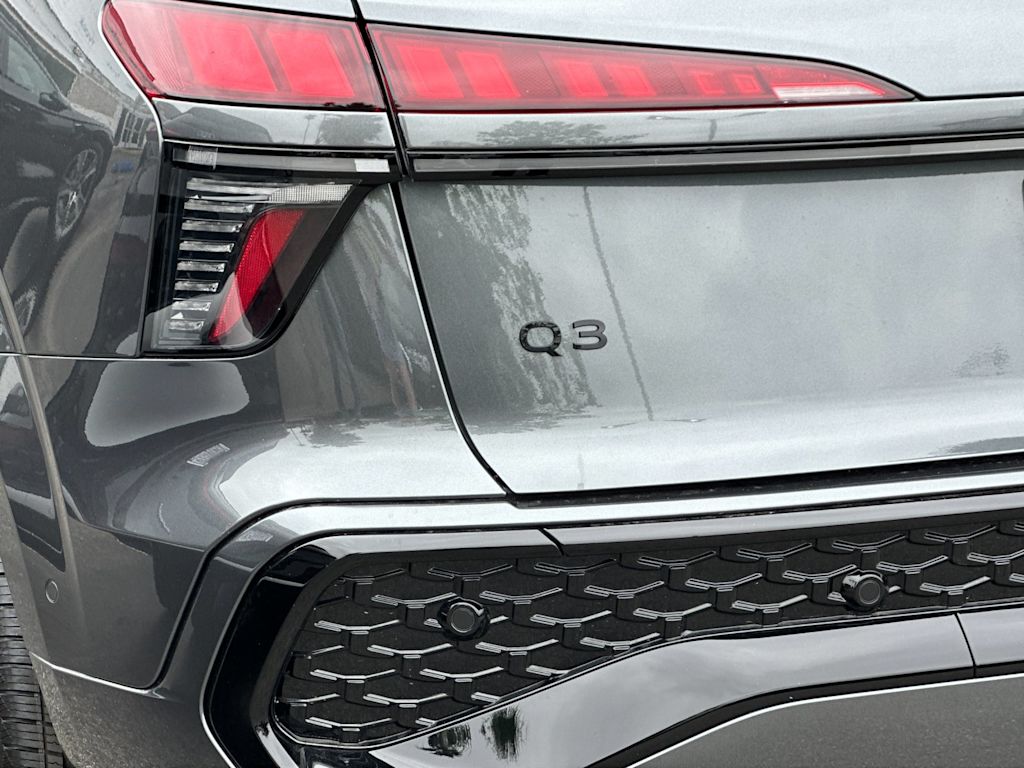 Thumbnail: 2026 Audi Q3 - 7