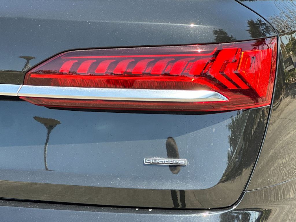 Thumbnail: 2023 Audi Q7 - 31