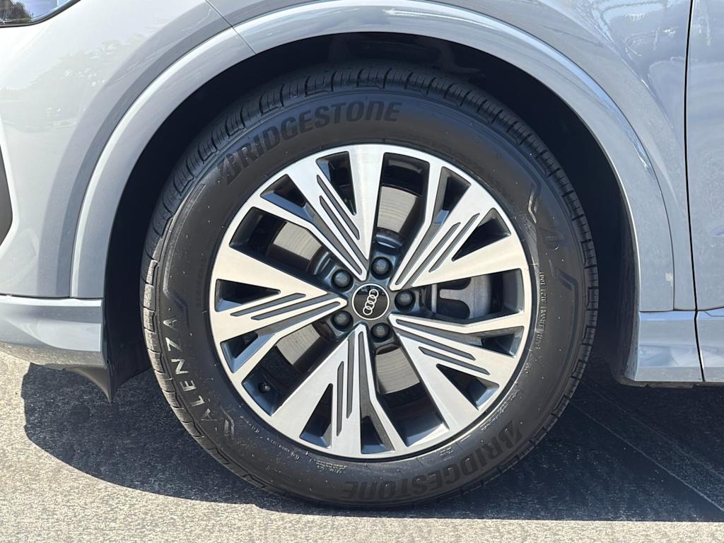 Thumbnail: 2023 Audi Q4 e-tron - 7