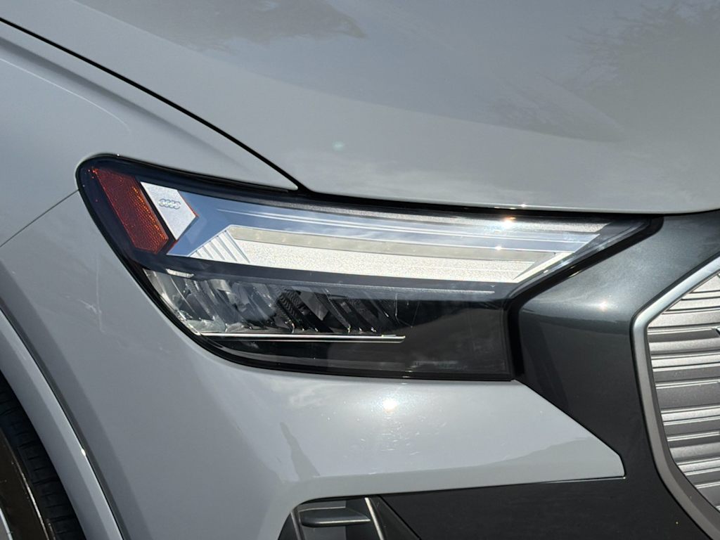Thumbnail: 2023 Audi Q4 e-tron - 27