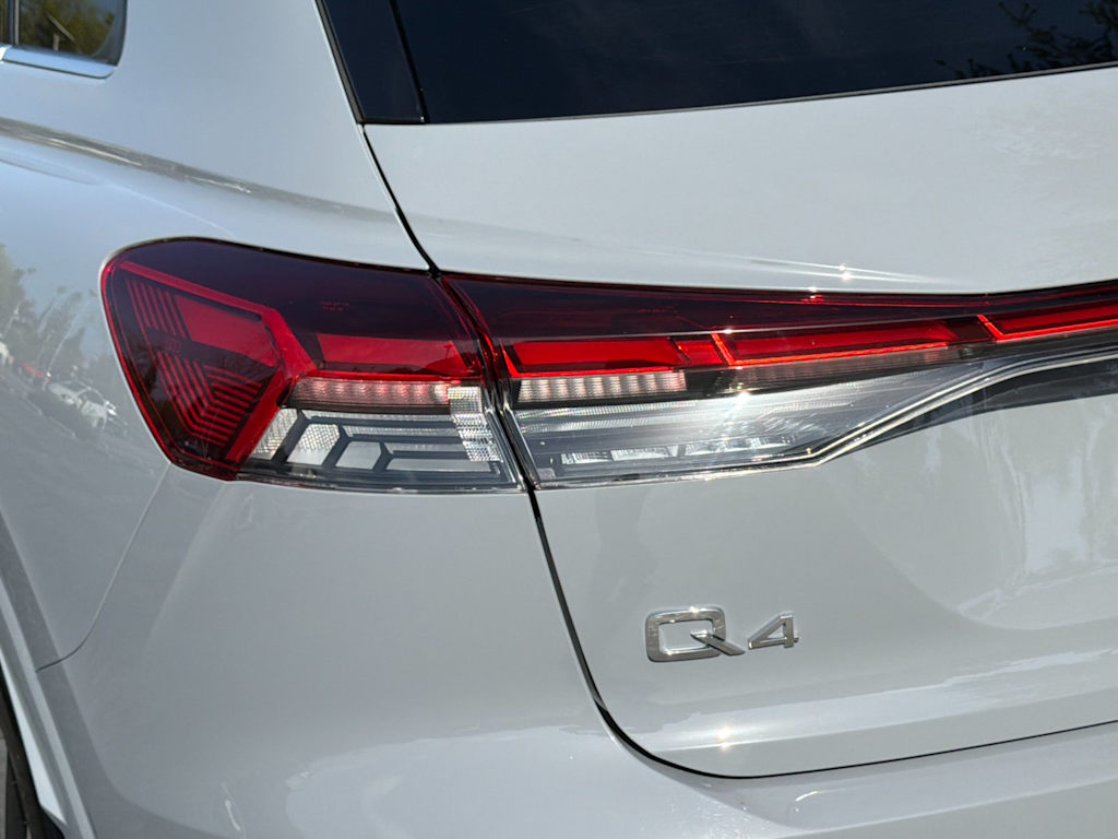 Thumbnail: 2023 Audi Q4 e-tron - 28