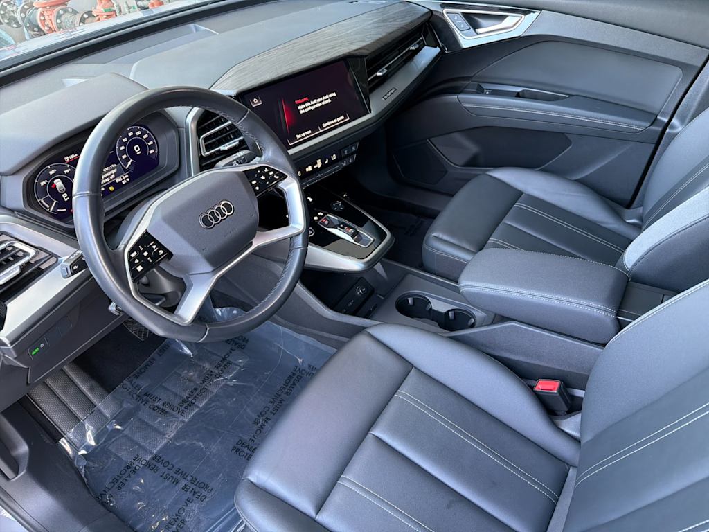 Thumbnail: 2023 Audi Q4 e-tron - 8