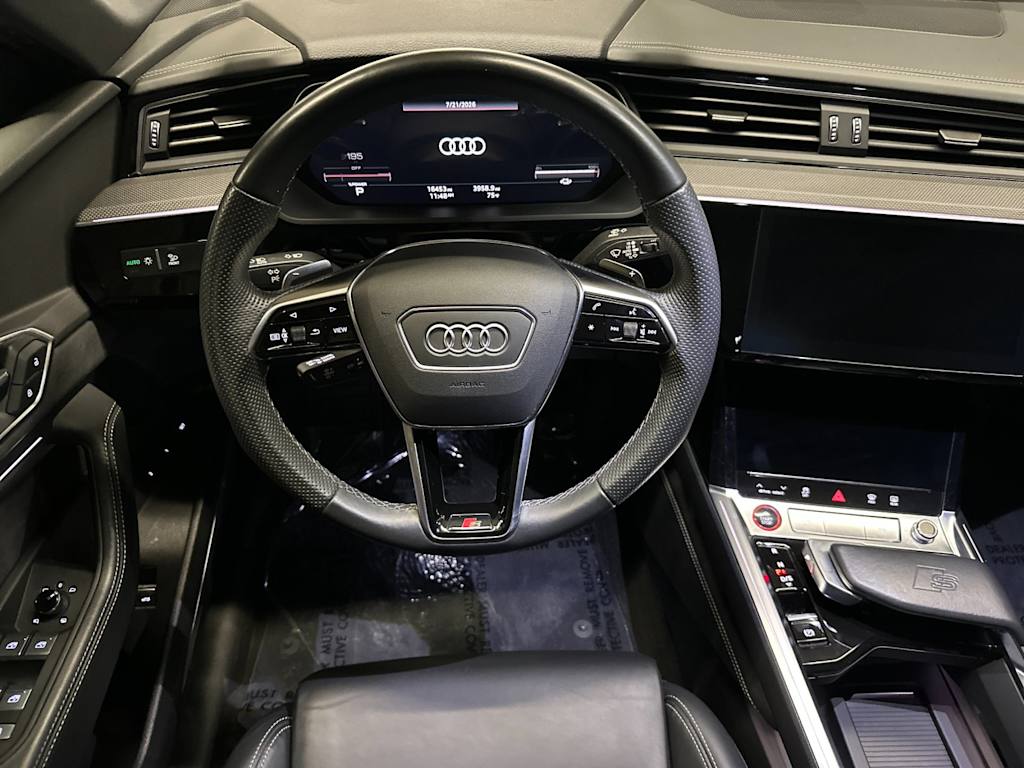 Thumbnail: 2023 Audi e-tron - 11