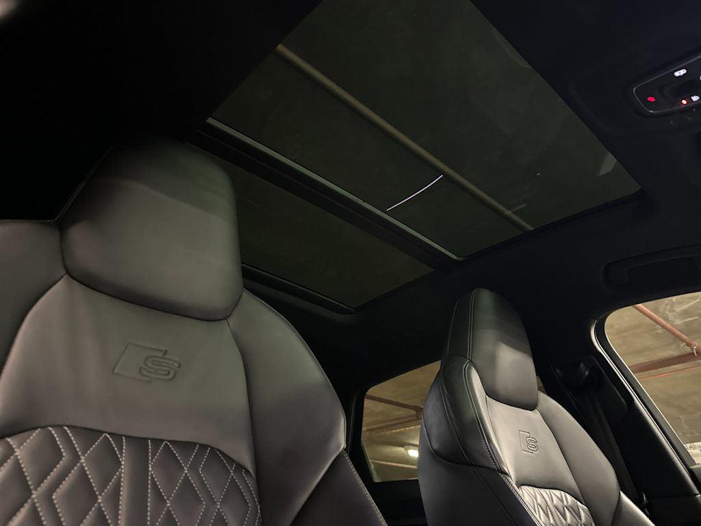 Thumbnail: 2023 Audi e-tron - 22