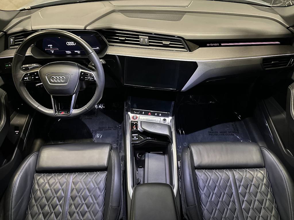 Thumbnail: 2023 Audi e-tron - 2