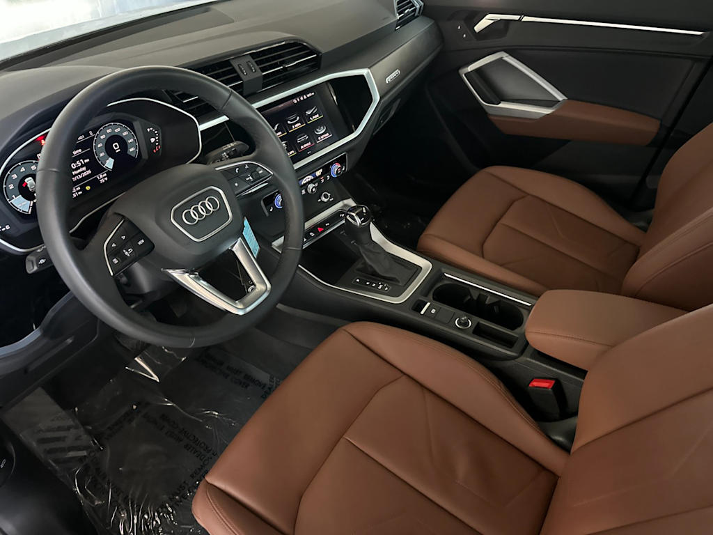 Thumbnail: 2022 Audi Q3 - 8