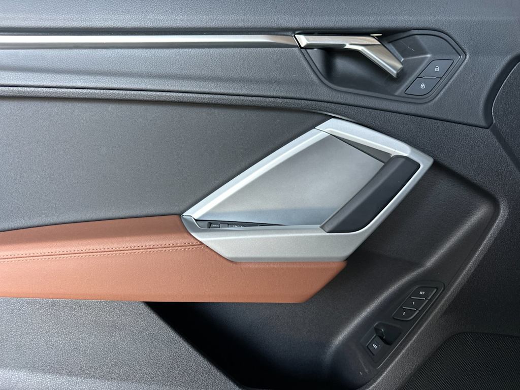 Thumbnail: 2022 Audi Q3 - 20