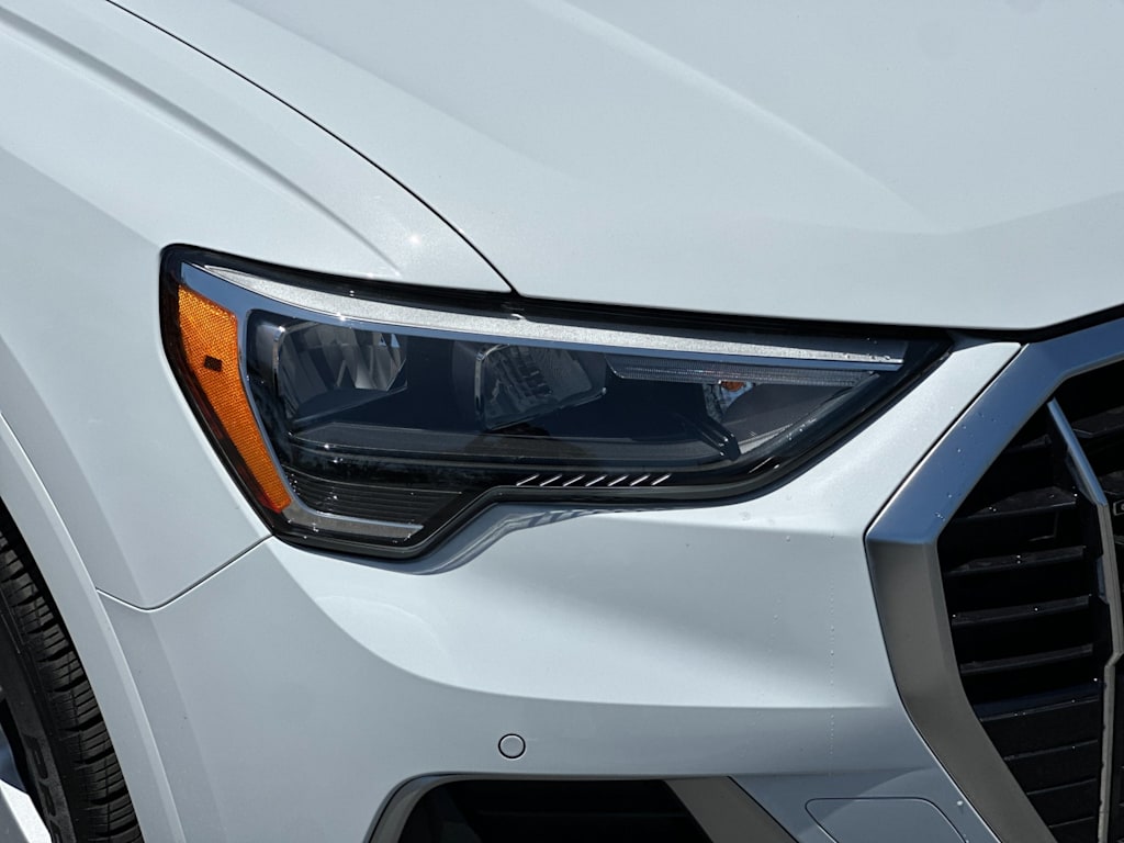 Thumbnail: 2022 Audi Q3 - 27
