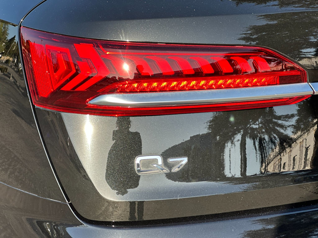 Thumbnail: 2022 Audi Q7 - 31