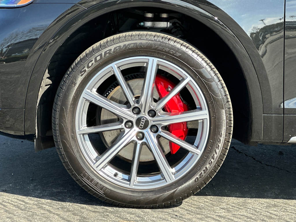 Thumbnail: 2025 Audi SQ5 - 7