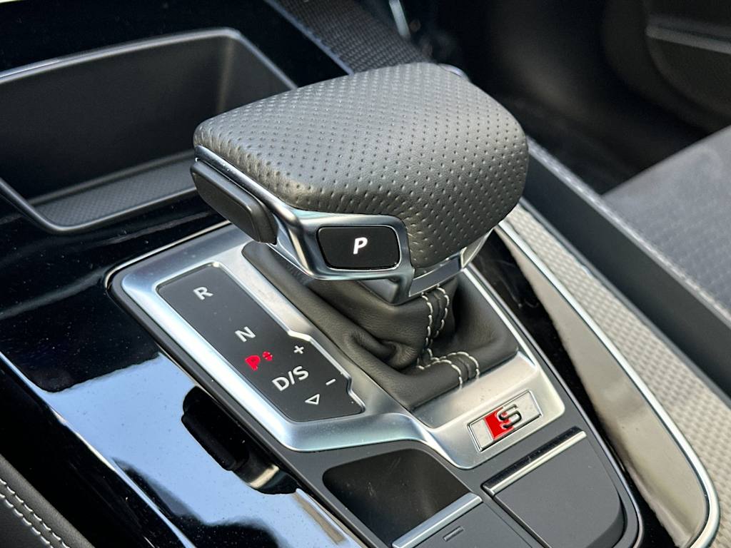 Thumbnail: 2025 Audi SQ5 - 13