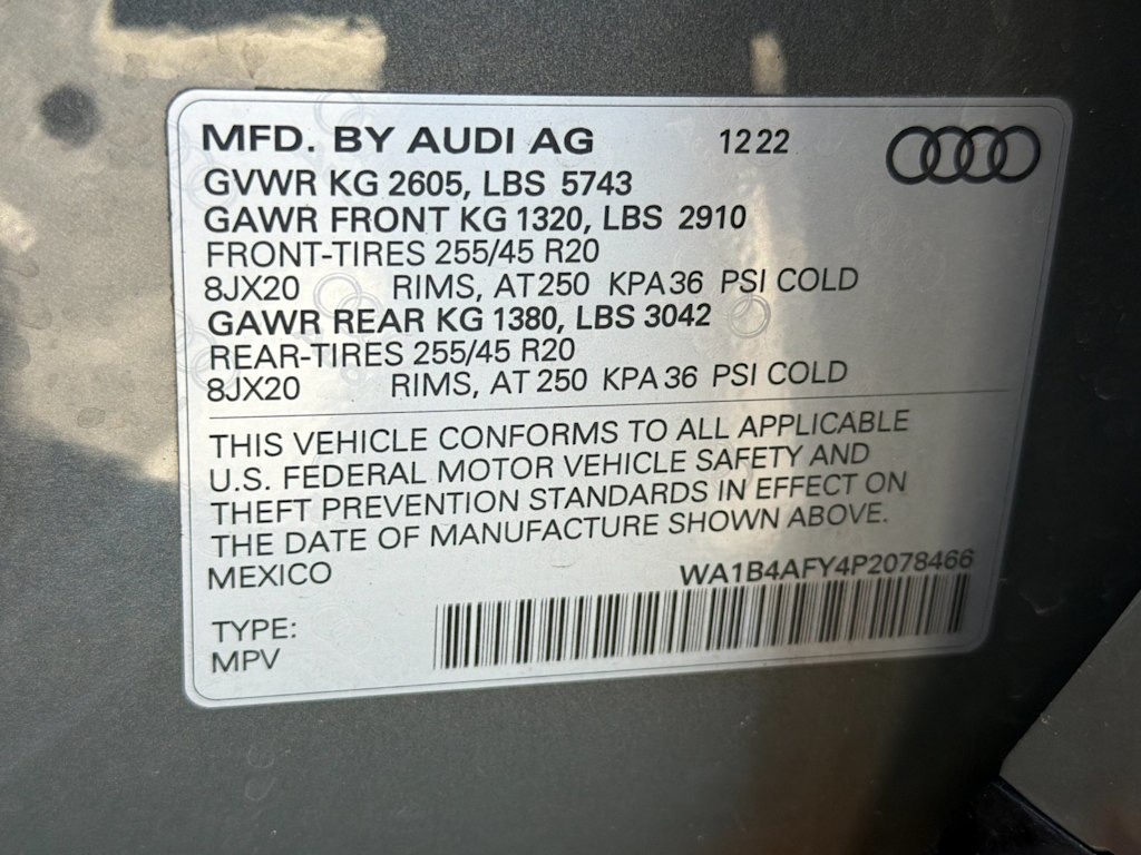 Thumbnail: 2023 Audi SQ5 - 16