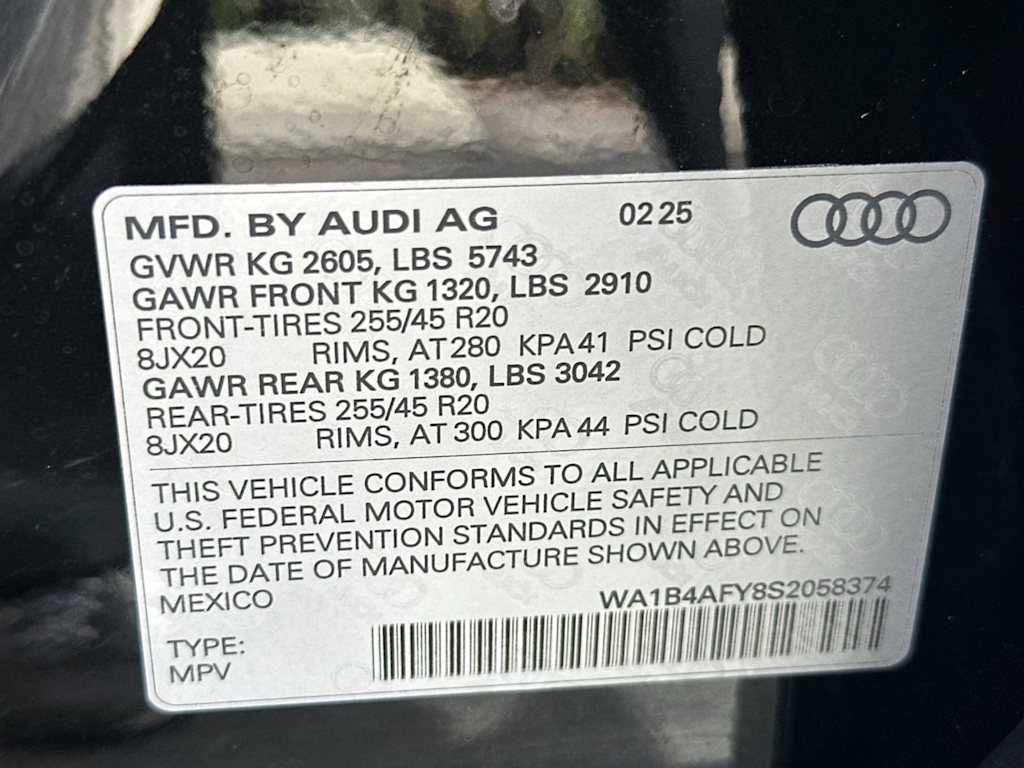 Thumbnail: 2025 Audi SQ5 - 16
