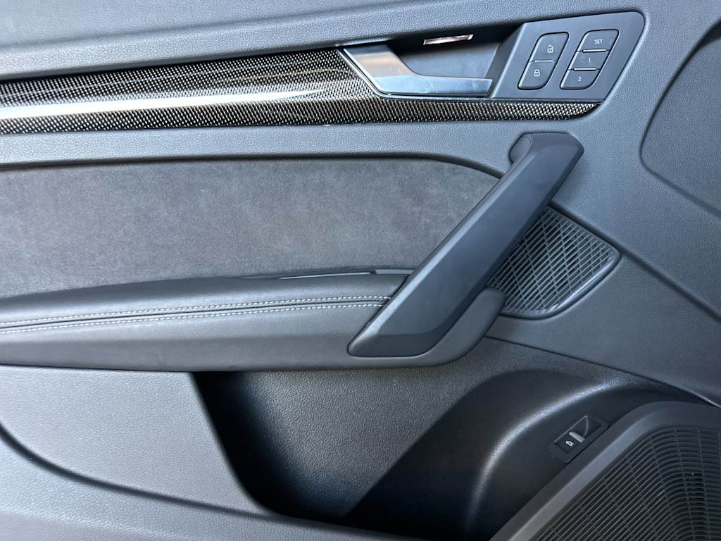 Thumbnail: 2023 Audi SQ5 - 20