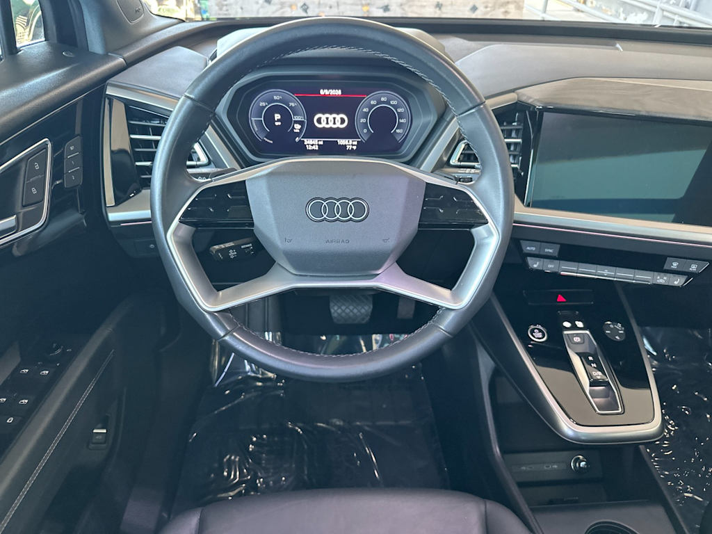 Thumbnail: 2023 Audi Q4 e-tron - 10