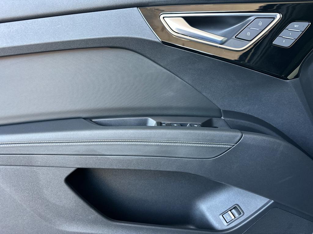 Thumbnail: 2023 Audi Q4 e-tron - 20