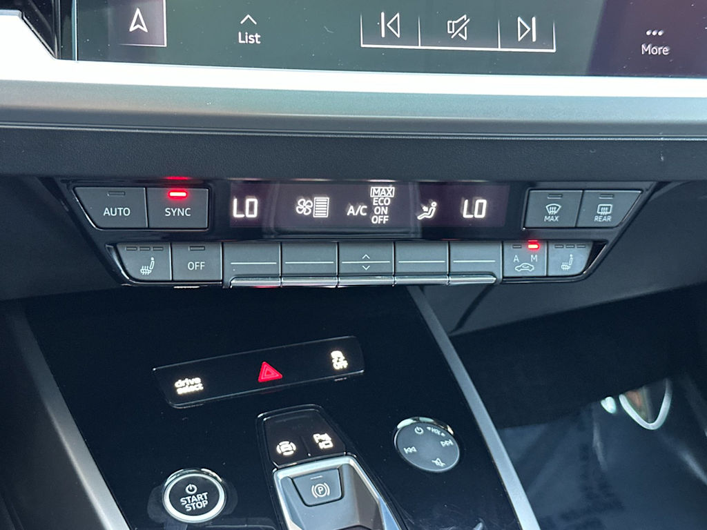 Thumbnail: 2023 Audi Q4 e-tron - 25