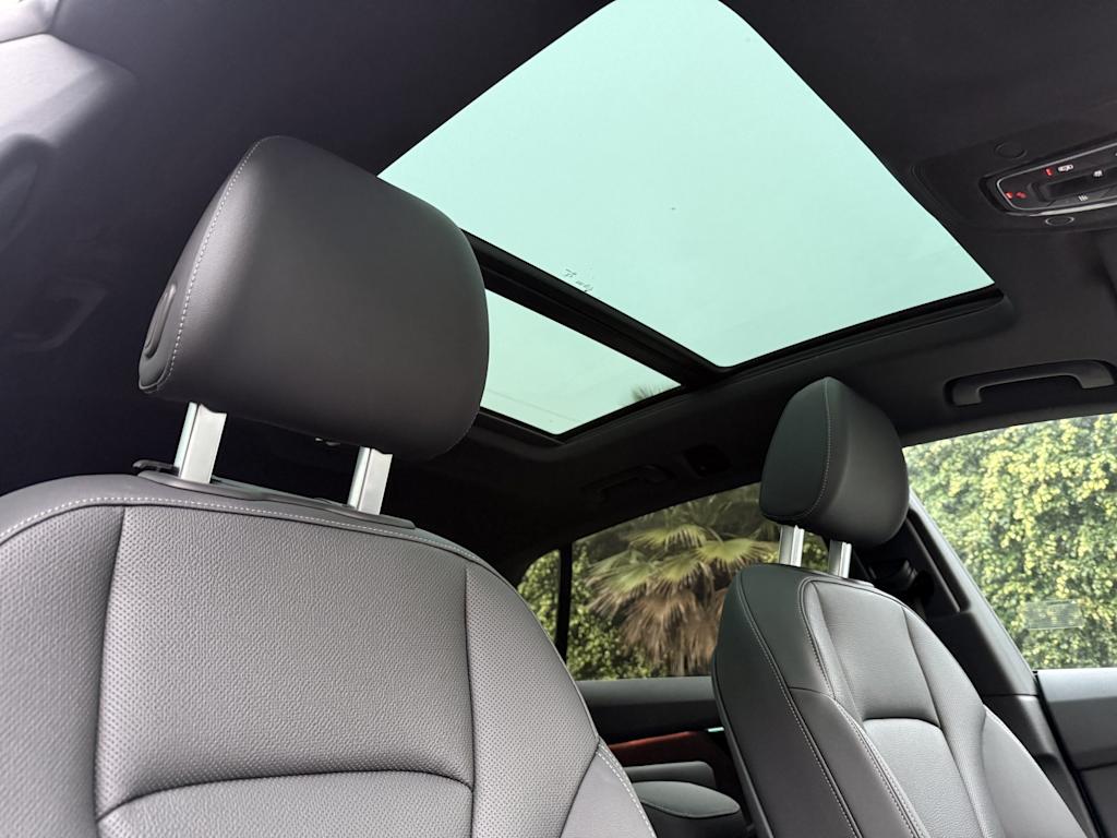 Thumbnail: 2025 Audi Q8 - 20