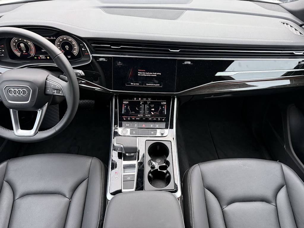 Thumbnail: 2025 Audi Q8 - 2