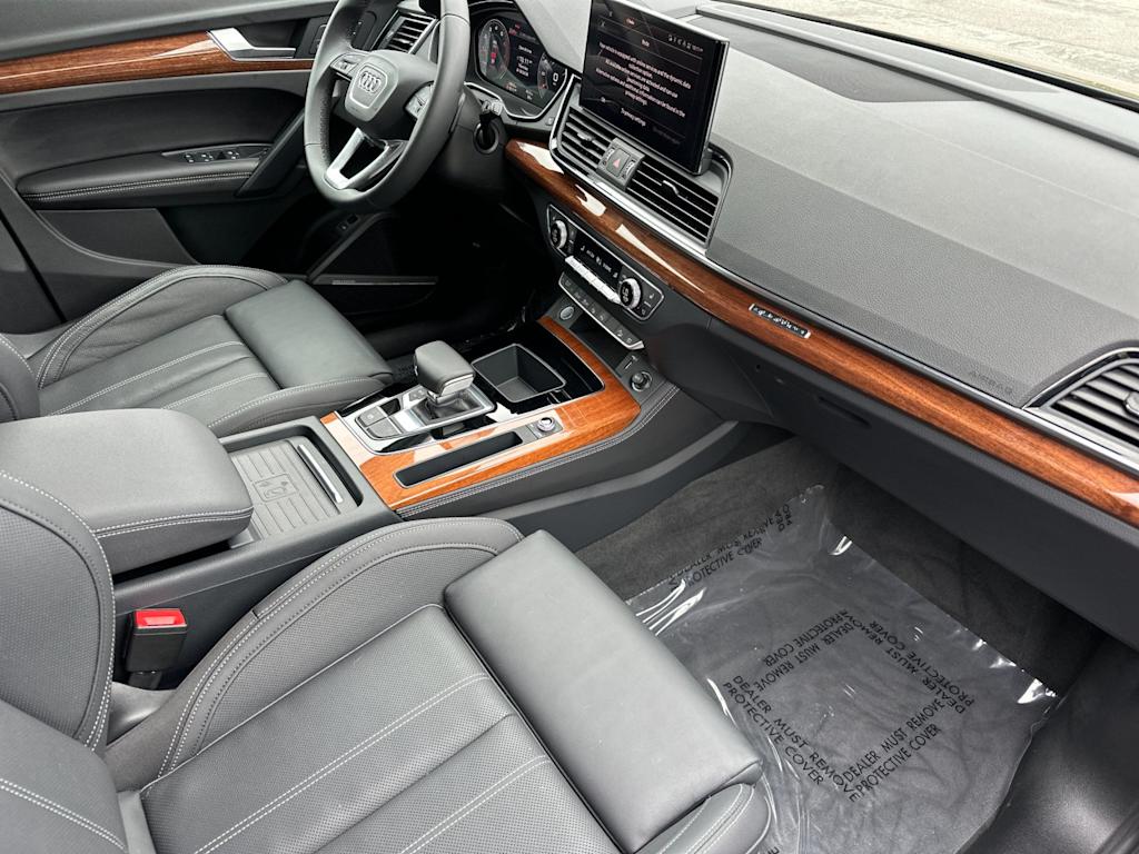 Thumbnail: 2023 Audi Q5 - 9