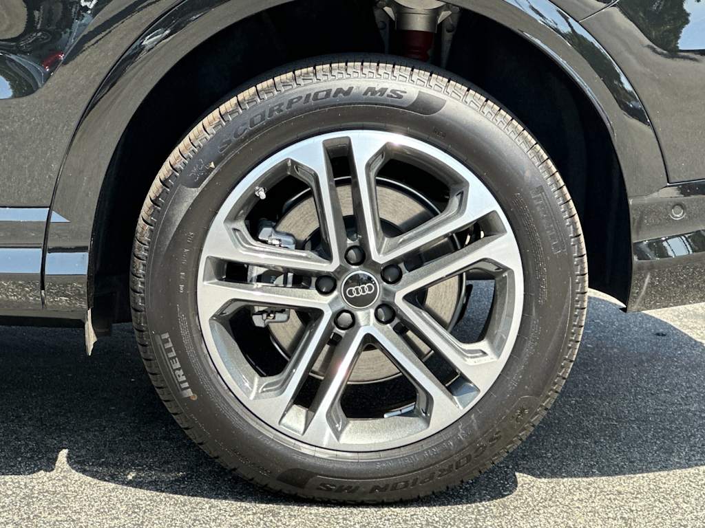 Thumbnail: 2026 Audi Q5 - 7