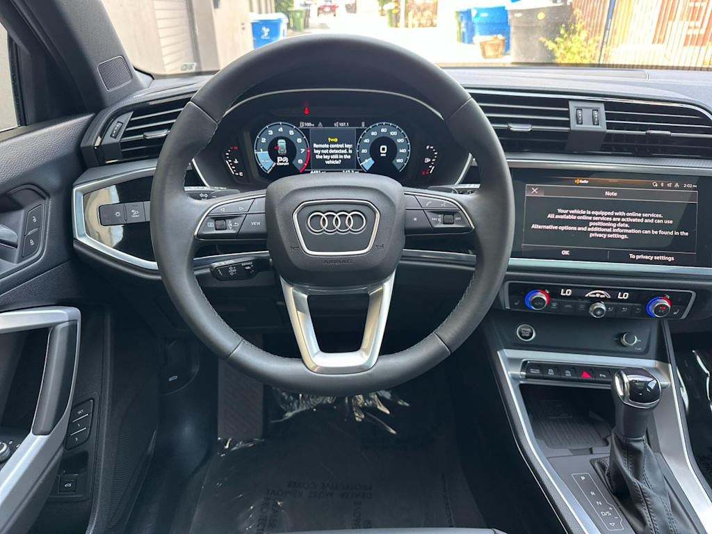 Thumbnail: 2025 Audi Q3 - 10