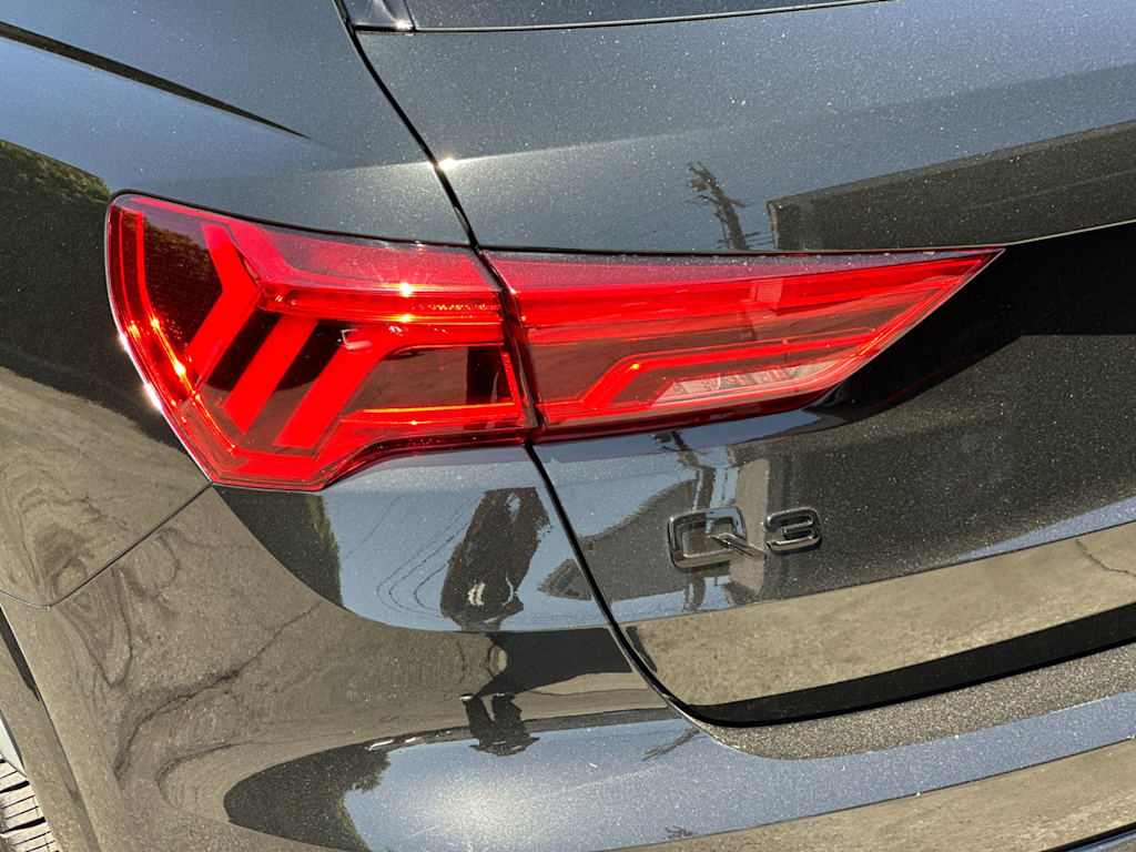 Thumbnail: 2025 Audi Q3 - 28