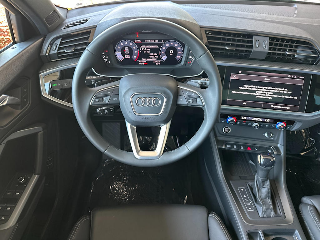 Thumbnail: 2025 Audi Q3 - 9