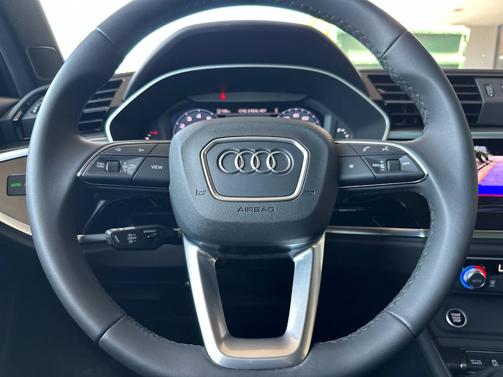 Thumbnail: 2025 Audi Q3 - 25