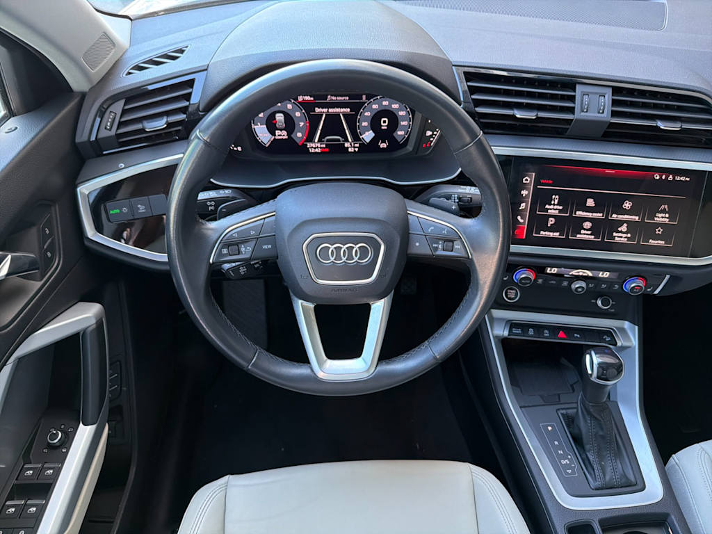 Thumbnail: 2024 Audi Q3 - 10
