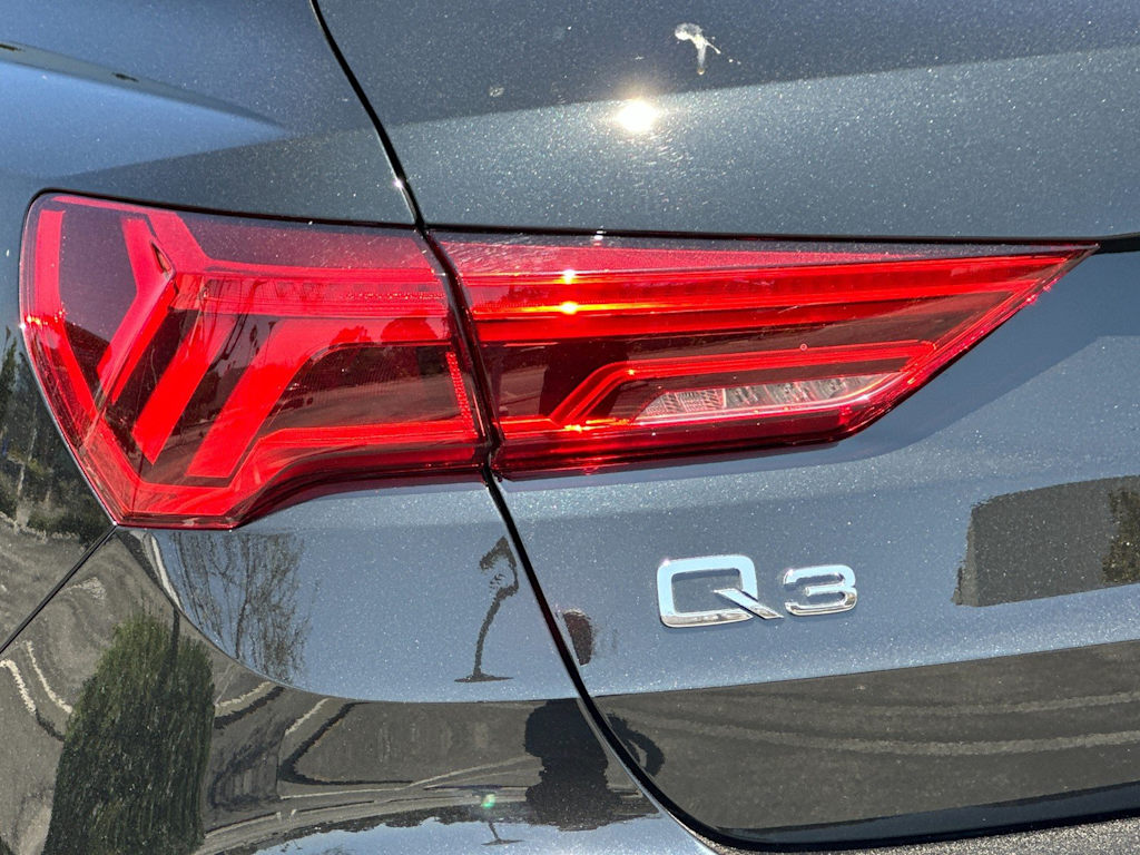 Thumbnail: 2025 Audi Q3 - 29