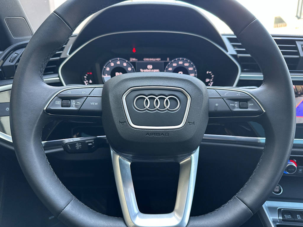 Thumbnail: 2025 Audi Q3 - 27