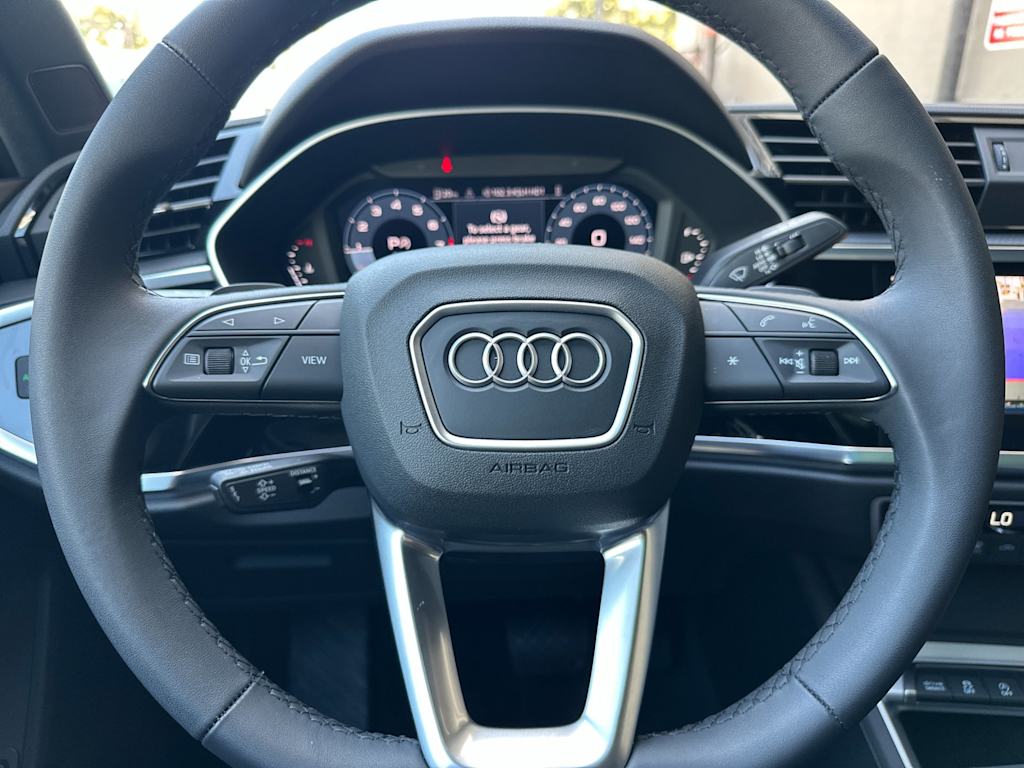 Thumbnail: 2025 Audi Q3 - 25
