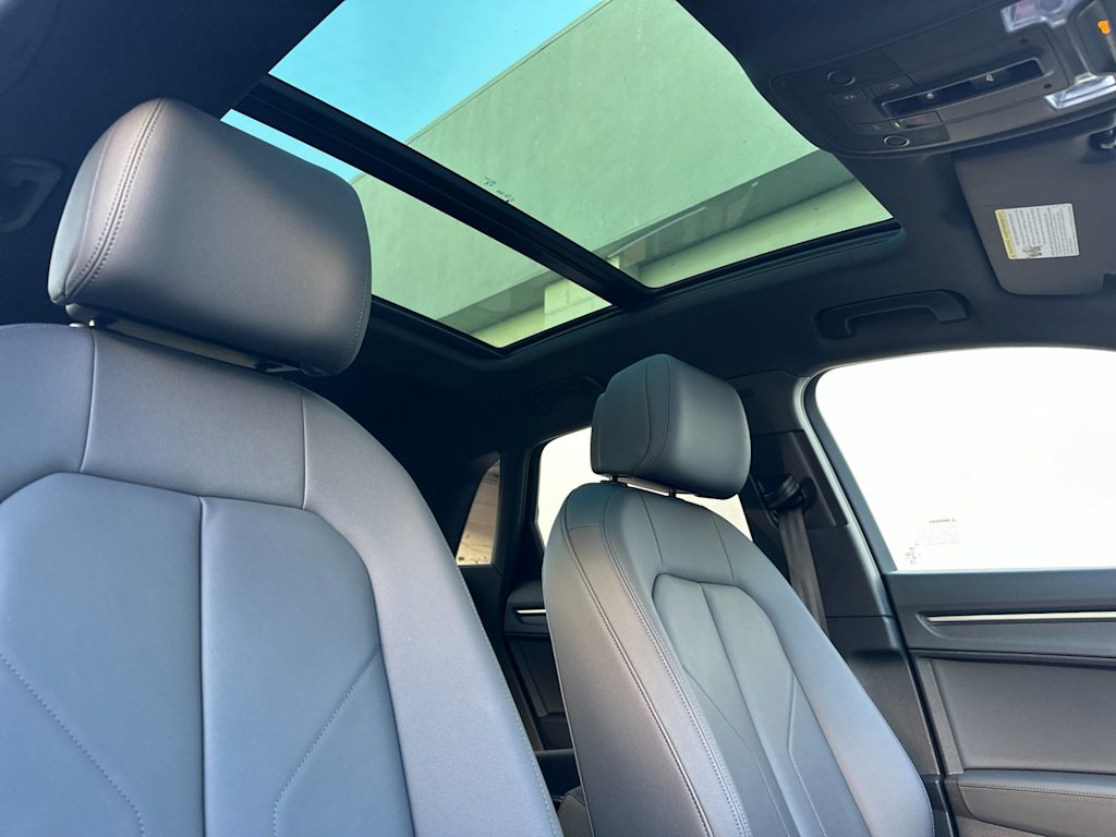 Thumbnail: 2025 Audi Q3 - 22