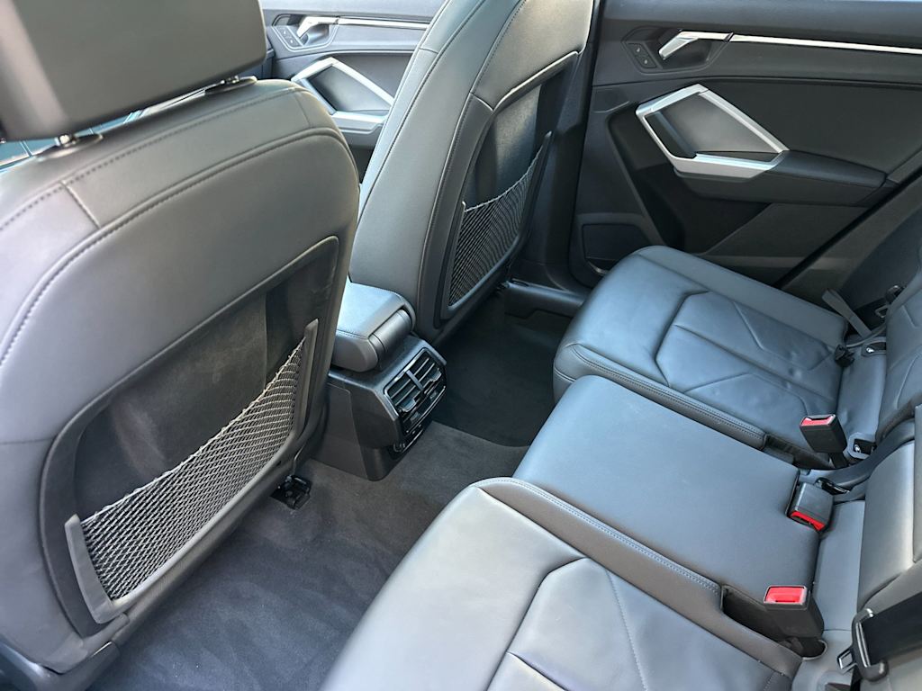 Thumbnail: 2025 Audi Q3 - 8