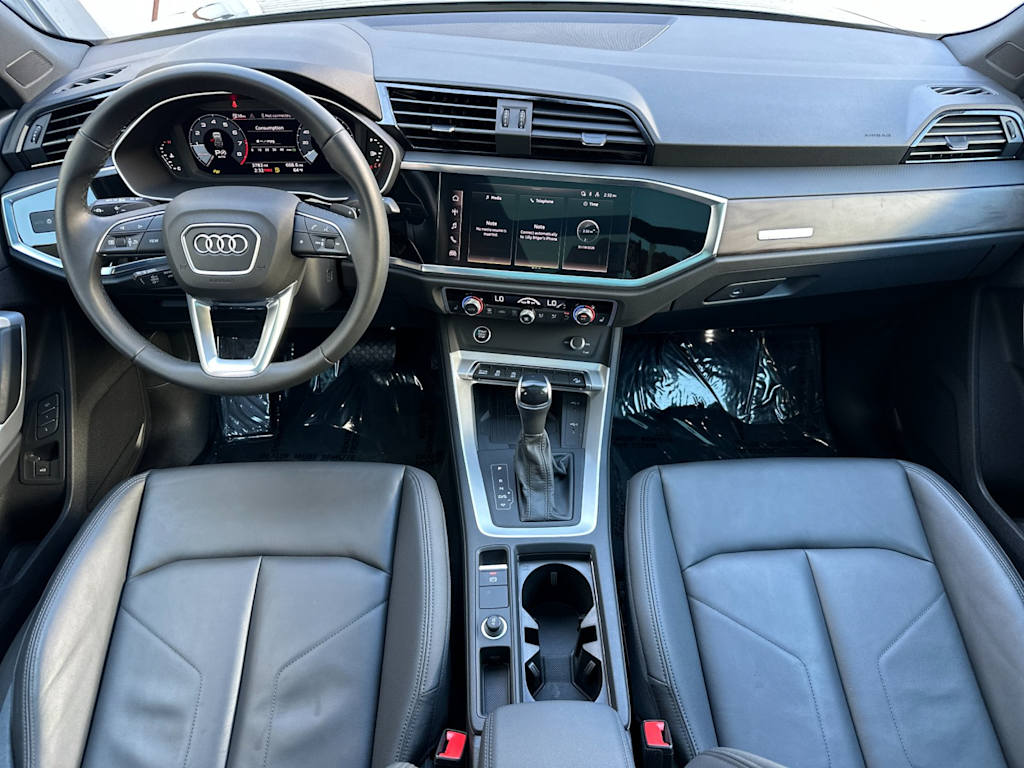 Thumbnail: 2025 Audi Q3 - 2