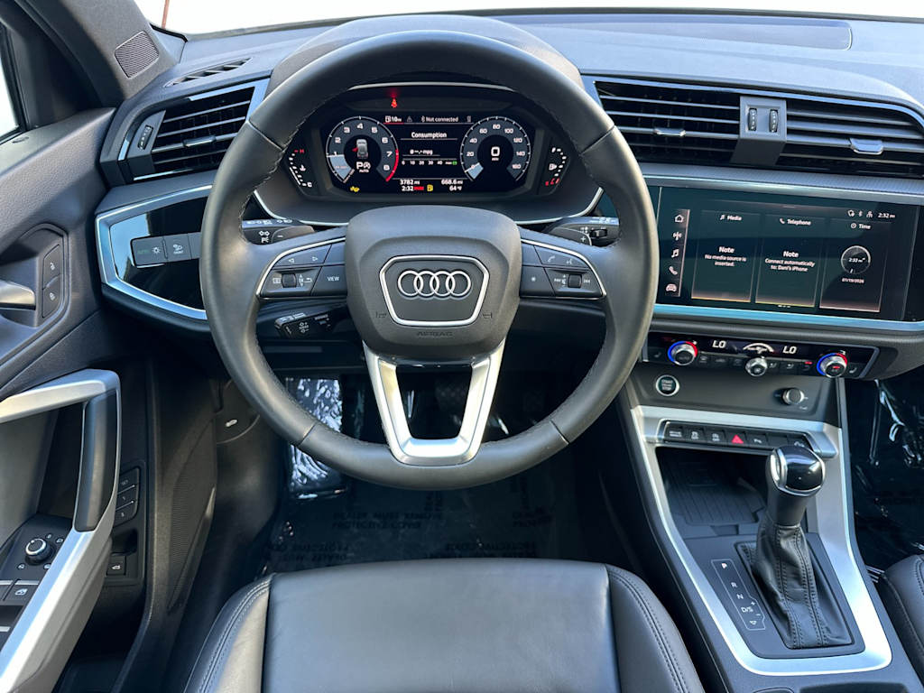 Thumbnail: 2025 Audi Q3 - 9