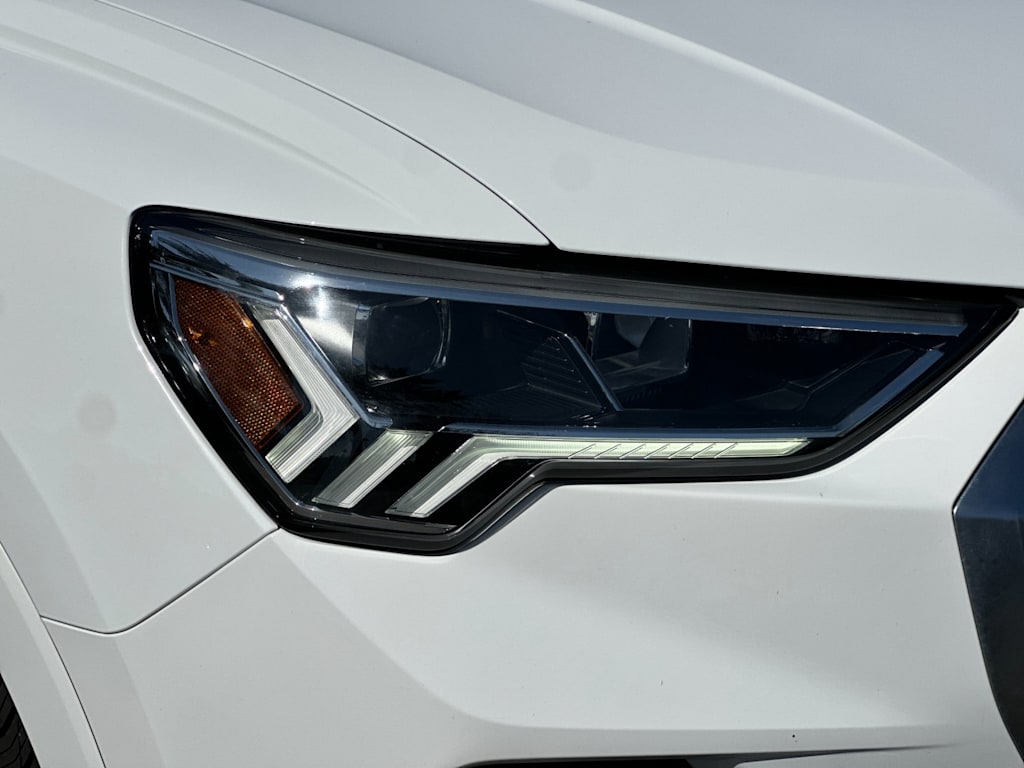 Thumbnail: 2023 Audi Q3 - 27