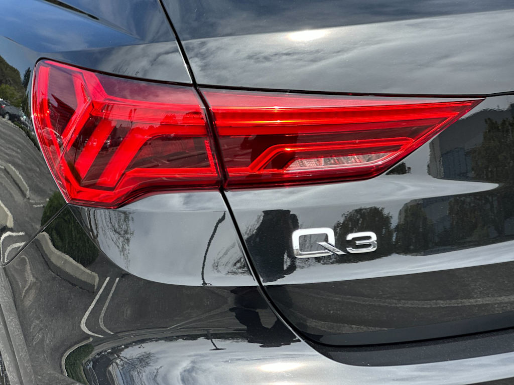 Thumbnail: 2025 Audi Q3 - 28
