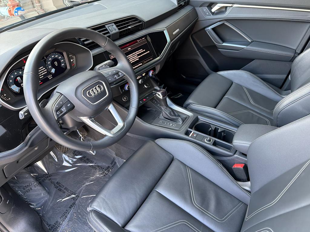 Thumbnail: 2024 Audi Q3 - 8