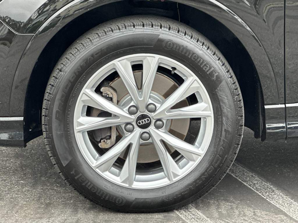 Thumbnail: 2023 Audi Q3 - 6