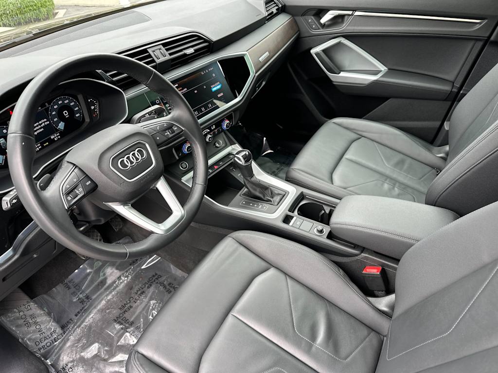 Thumbnail: 2023 Audi Q3 - 7