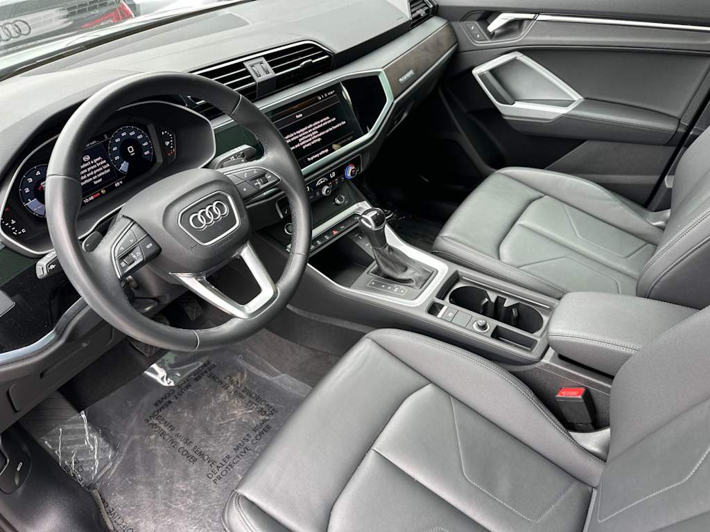 Thumbnail: 2023 Audi Q3 - 8