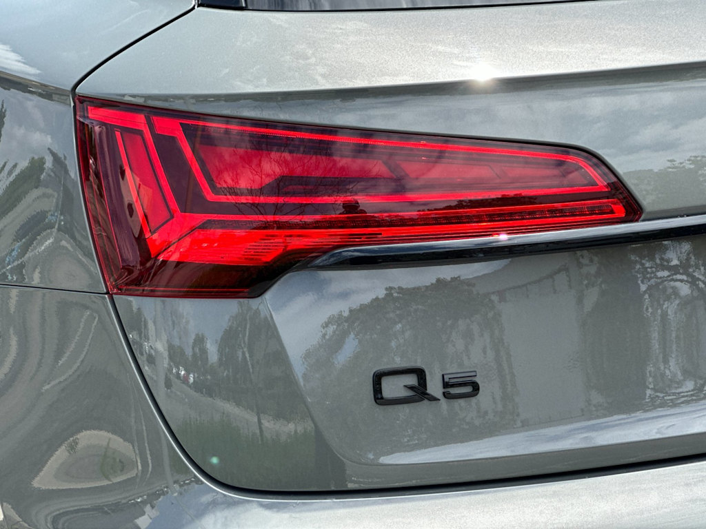 Thumbnail: 2023 Audi Q5 - 28