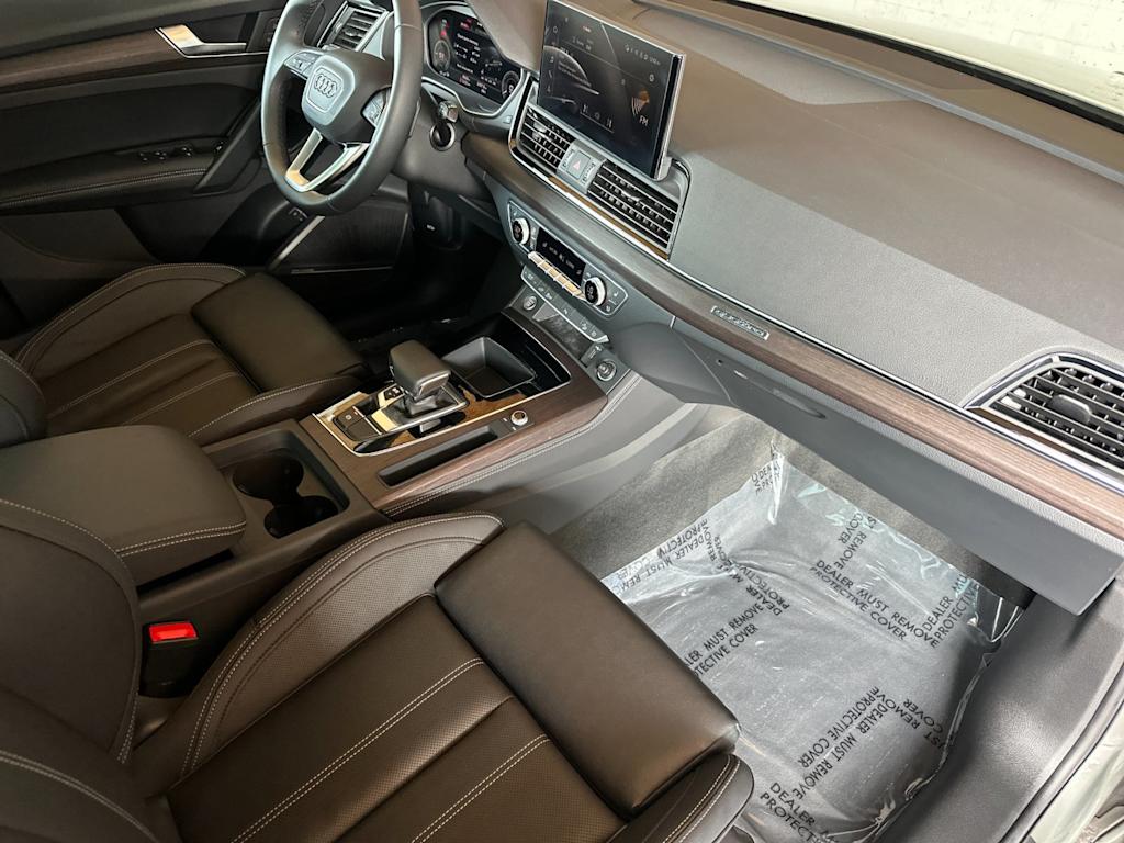 Thumbnail: 2023 Audi Q5 - 9