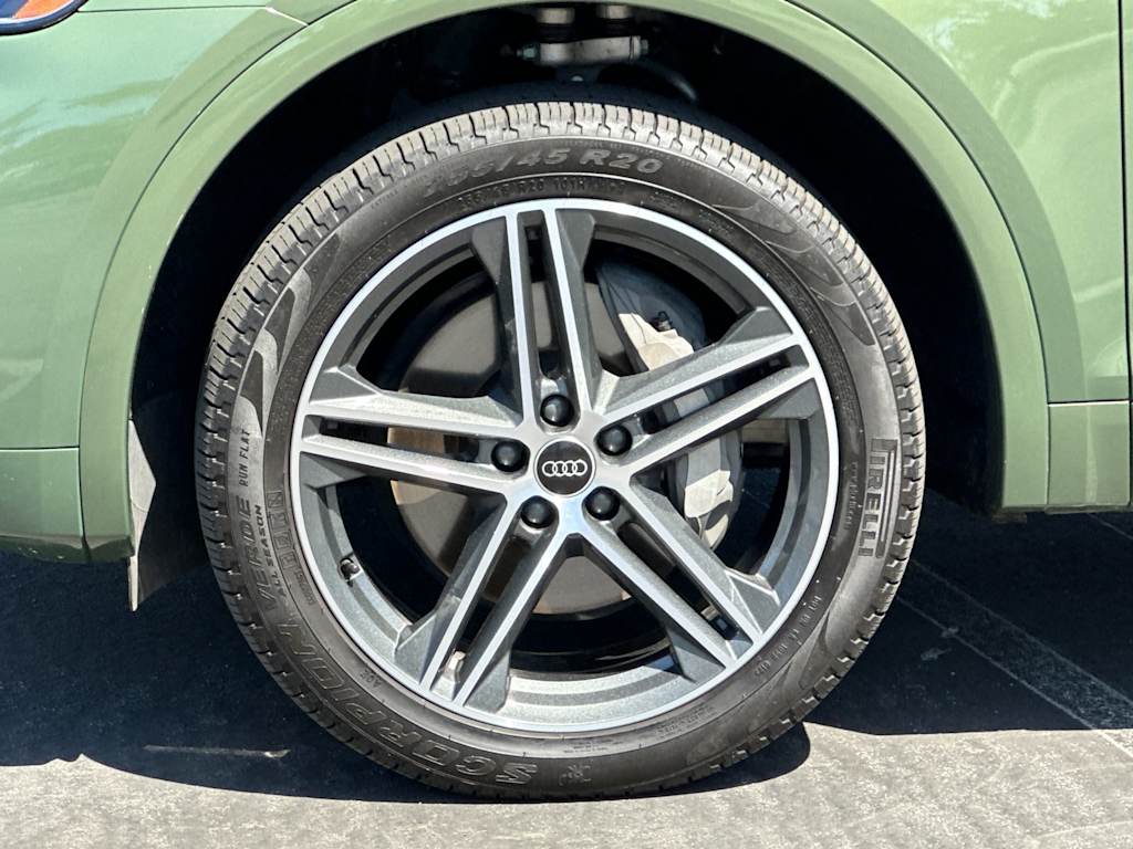Thumbnail: 2023 Audi Q5 - 6
